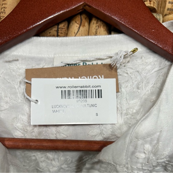 Roller Rabbit White Tunic Top - Picture 4 of 4